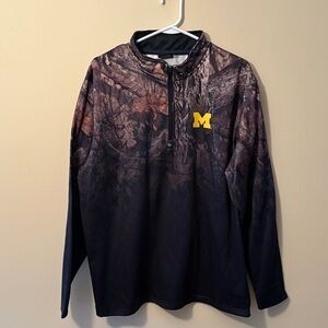 University of Michigan Colosseum Black, Grey and Camo Pullover